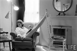 Paula Prentiss's Feet (600549)