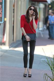 Ashley Greene's Feet (601861)