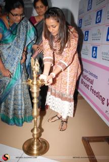 Namrata Shirodkar's Feet (602516)
