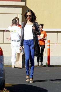 Zoe Saldana's Feet (602659)