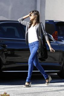 Zoe Saldana's Feet (602662)