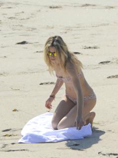 Gillian Zinser's Feet (602877)
