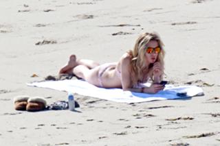 Gillian Zinser's Feet (602880)