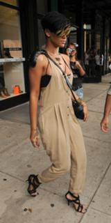 Rihanna's Feet (609540)