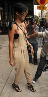 Rihanna's Feet (609546)