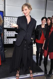 Uma Thurman's Feet (611353)