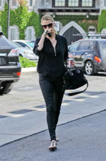 Charlize Theron's Feet (650480)
