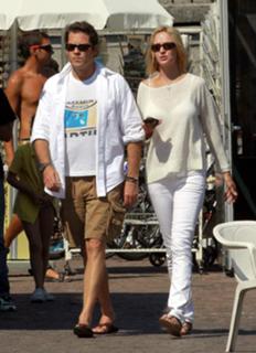 Uma Thurman's Feet (655656)