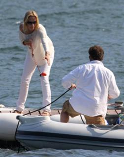 Uma Thurman's Feet (655657)