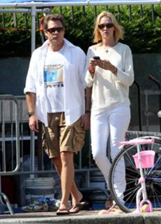 Uma Thurman's Feet (655658)