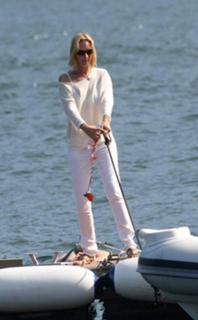 Uma Thurman's Feet (655661)
