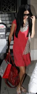 Selena Gomez's Feet (661511)