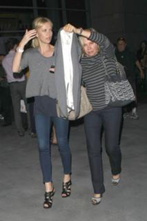 Charlize Theron's Feet (662307)