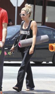 Ashley Tisdale's Feet (662653)