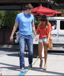 Ashley Tisdale's Feet (664955)