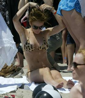 Lindsay Lohan's Feet (671102)
