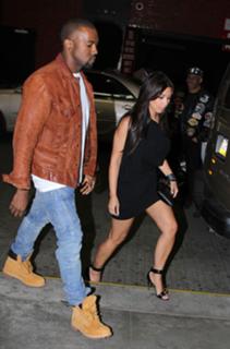 Kimberly Kardashian's Feet (671238)
