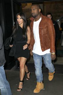 Kimberly Kardashian's Feet (671239)