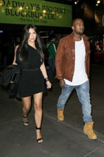 Kimberly Kardashian's Feet (671242)