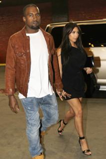 Kimberly Kardashian's Feet (671247)