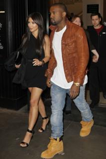 Kimberly Kardashian's Feet (671249)