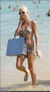 Paris Hilton's Feet (672805)