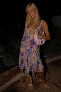 Paris Hilton's Feet (672822)