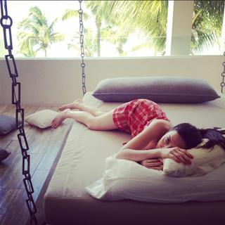 Whitney Cummings's Feet (673821)