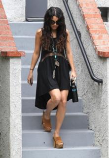 Vanessa Hudgens's Feet (675612)