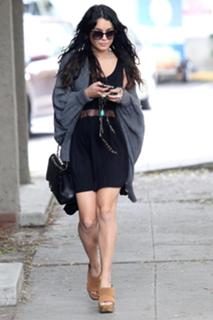 Vanessa Hudgens's Feet (675620)