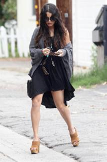 Vanessa Hudgens's Feet (675629)