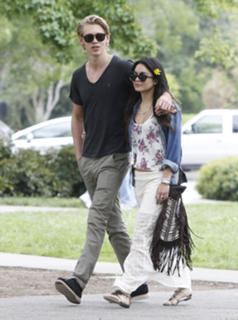 Vanessa Hudgens's Feet (676063)