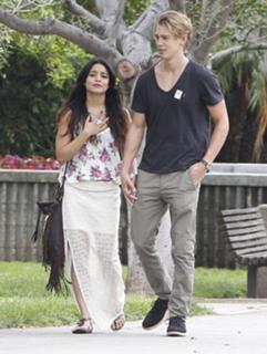 Vanessa Hudgens's Feet (676069)