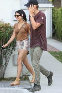 Vanessa Hudgens's Feet (678788)