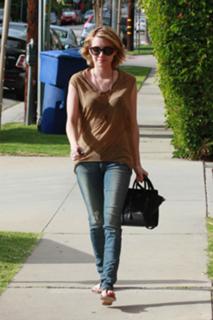 Emma Roberts's Feet (680048)