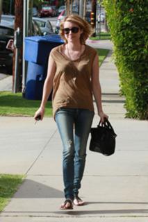 Emma Roberts's Feet (680051)