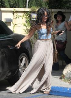 Vanessa Hudgens's Feet (680762)
