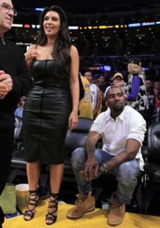 Kimberly Kardashian's Feet (681723)