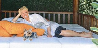 Xuxa Meneghel's Feet (682040)