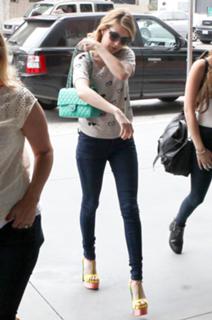 Emma Roberts's Feet (682273)