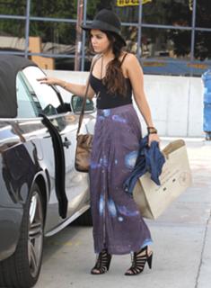 Vanessa Hudgens's Feet (684542)