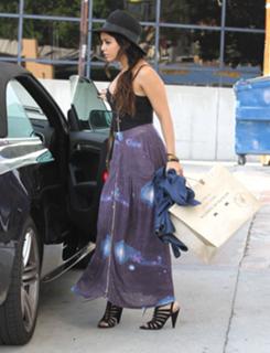 Vanessa Hudgens's Feet (684544)