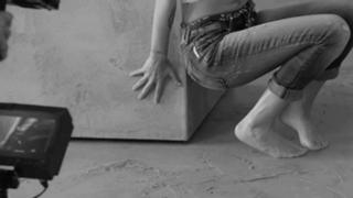 Megan Fox's Feet - Photos, Shoe Size, and More | FeetDatabase.com