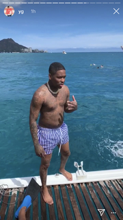 YG's feet