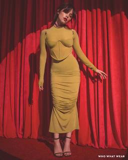 Jenna Ortega's Feet - Photos, Shoe Size, and More FeetDatabase