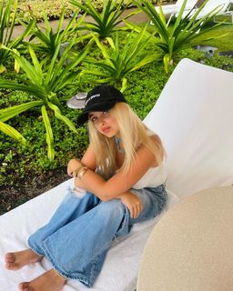 Emma Pillemer's feet
