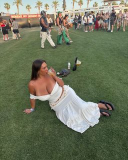Photo galleries - wikiFeet X
