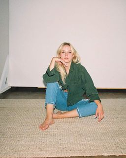 Helen George's feet